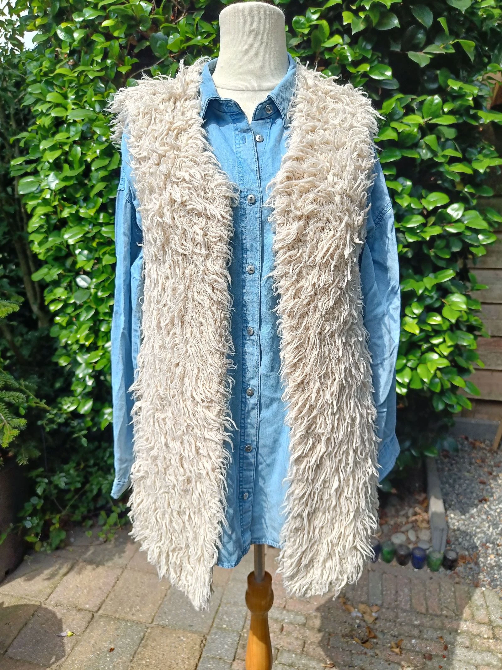 Super leuk mouwloos vest / gilet, maat M